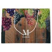 Rustic Vineyard Wood & Grapes Monogram Groot Cadeauzakje (Voorkant)