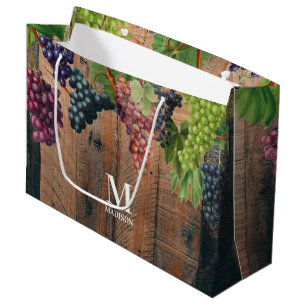 Rustic Vineyard Wood & Grapes Monogram Groot Cadeauzakje