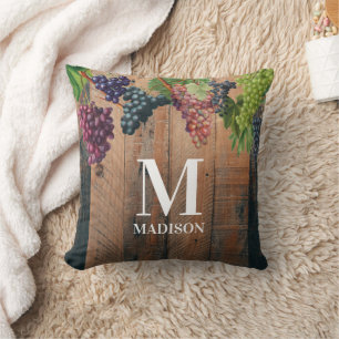 Rustic Vineyard Wood & Grapes Monogram Kussen