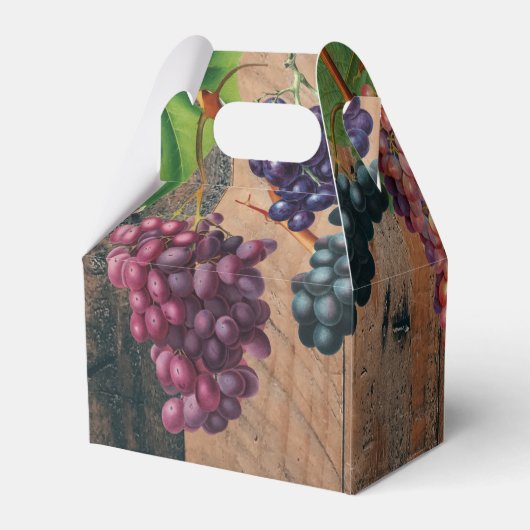 Rustic Vineyard Wood & Grapes Monogram Weddenschap Bedankdoosjes (Achterkant)