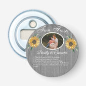 Rustic Wedding Fun Facts Sunflower Grey Wood Button Flesopener (Voorkant)