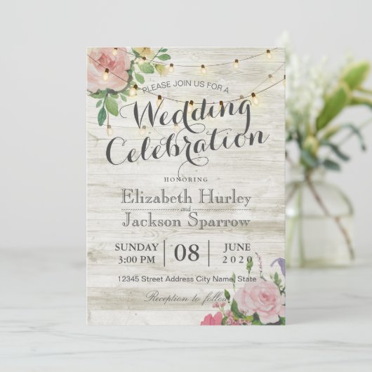 Rustic Wedding Invitation Floral Wood String Light Kaart (Staand voorkant)