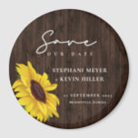 Rustic Wedding Sunflower Wood design behalve datum Magneet<br><div class="desc">Eenvoudig en elegant Rustic zijn de woorden die ik zou gebruiken om dit te beschrijven sparen de magneet van de Datum... met één enkele zonnebloem, over een bijtend houtontwerp, dat door elegante manuscriptkalligrafie wordt omringd. Dit unieke boho-ontwerp is een leuke manier om je verloving aan te kondigen en het podium...</div>