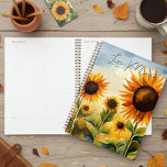 Rustic Whimsical Waterverf Sunflower Field Planner<br><div class="desc">Dit ontwerp van de planner bevat een waterverf veld gevuld met mooie zonnebloemen. Pas het aan met een familienaam. Maakt een geweldig Moederdag of verjaardagscadeau. Creëer door Simply Farmhouse Press.</div>