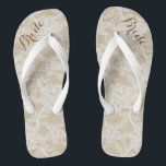 Rustic White Lace on Brown Background, Bride Teenslippers<br><div class="desc">Deze teenslippers hebben een achtergrond van witte kant op een lichtbruine achtergrond en donkerbruine aanpasbare tekst,  op het bovenste teen gebied,  die als volgt luidt: Bride.</div>