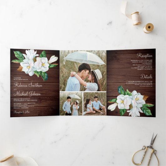 Rustic White Magnolia Floral Barn Wood Wedding Drieluik Uitnodiging (Binnen)