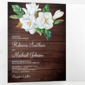 Rustic White Magnolia Floral Barn Wood Wedding Drieluik Uitnodiging (Binnenzijde eerst)