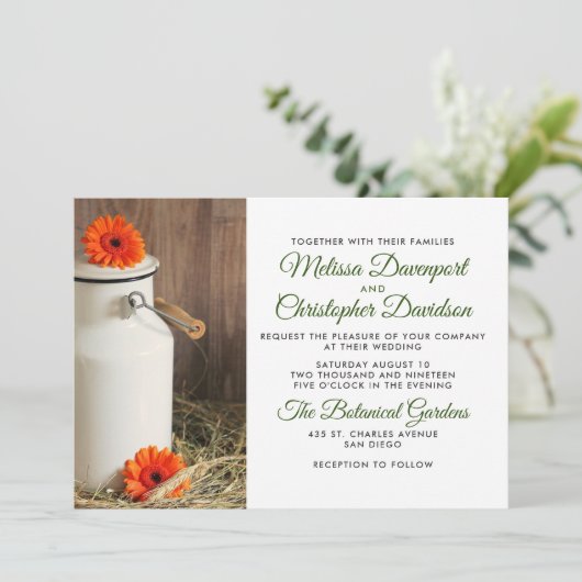 Rustic White Milk Jug met Flowers Wedding Kaart (Staand voorkant)