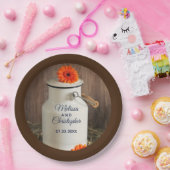 Rustic White Milk Jug met Flowers Wedding Papieren Bordje (Feest)