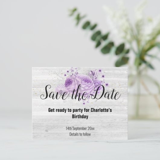 Rustic Whitewash Timber Floral Lila Aankondigingskaart (Staand voorkant)