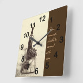 Rustic wine bottle and grapes clock vierkante klok (Hoek)