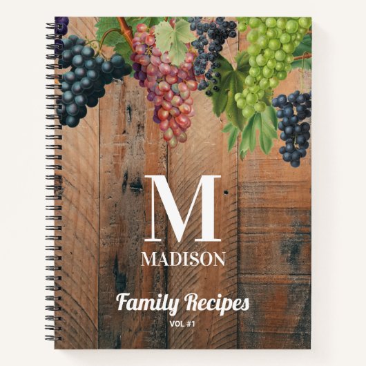 Rustic Winery Wood Grapes Monogram Family Recipes Notitieboek (Voorkant)