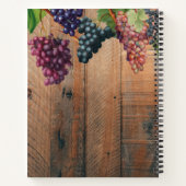 Rustic Winery Wood Grapes Monogram Family Recipes Notitieboek (Achterkant)