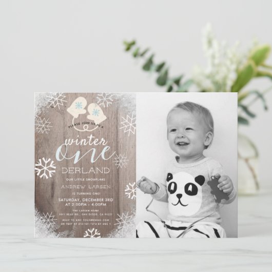Rustic Winter Boy's 1st Birthday Fotouitnodiging Kaart (Staand voorkant)