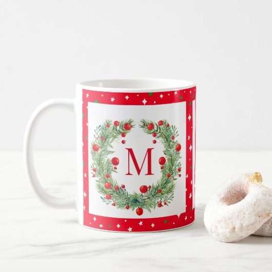 Rustic Winter Greenery Monogram Berry Wreath Koffiemok (Met donut)