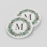 Rustic Winter Greenery Monogram Initiaal Wreath Ronde Kartonnen Onderzetter<br><div class="desc">Het Elegant drink onderzetter met ronde vakantie is voorzien van een rustige witte achtergrond met witte houtkorrel,  met een heleboel winterse waterverf die een familie-/achternaam-monogram-initiaal vormt.</div>