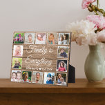 Rustic Wood 14 Quote voor fotocollage Fotoplaat<br><div class="desc">Creëer uw eigen fotocollage met 14 favoriete afbeeldingen op een houtextuurachtergrond.Personaliseer uw eigen familienaam en vastgestelde datum. Het citaat "Familie is Alles" voegt een unieke aanraking aan het fotoplaque cadeau toe.</div>