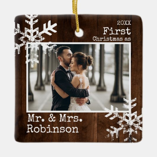 Rustic Wood 1 Kerstmis Mr. & Mrs Foto Keramisch Ornament (Voorkant)