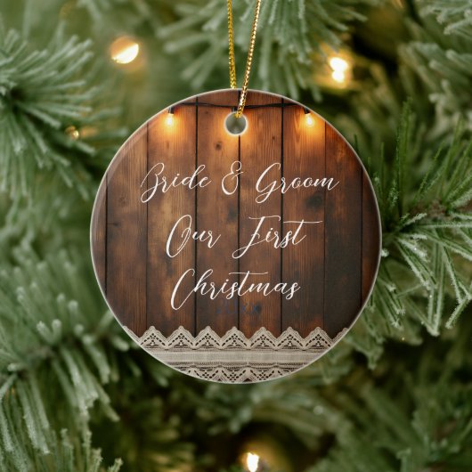 Rustic Wood and Lace Wedding First Christmas Keramisch Ornament (Boom)