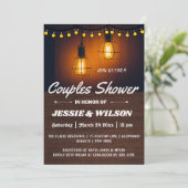 RUSTIC WOOD AND LIGHTS COUPLES SHOWER INVITATION KAART (Staand voorkant)