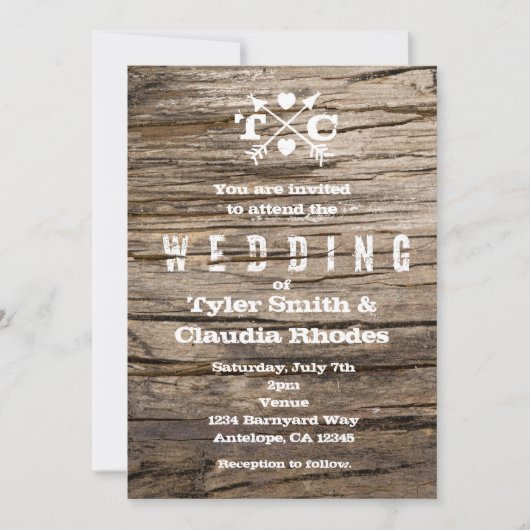 Rustic Wood Arrows & Hearts Wedding Invitation Kaart (Voorkant)