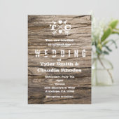 Rustic Wood Arrows & Hearts Wedding Invitation Kaart (Staand voorkant)