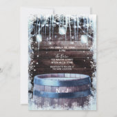 Rustic Wood Barrel & Lights Winter Barn Wedding Kaart (Achterkant)
