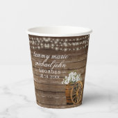 Rustic Wood Barrel Weddenschap met witte bloemen Papieren Bekers (Achterkant)