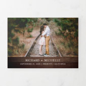 Rustic Wood Buck en Doe Romantische Herten Huwelij Drieluik Uitnodiging (Cover)