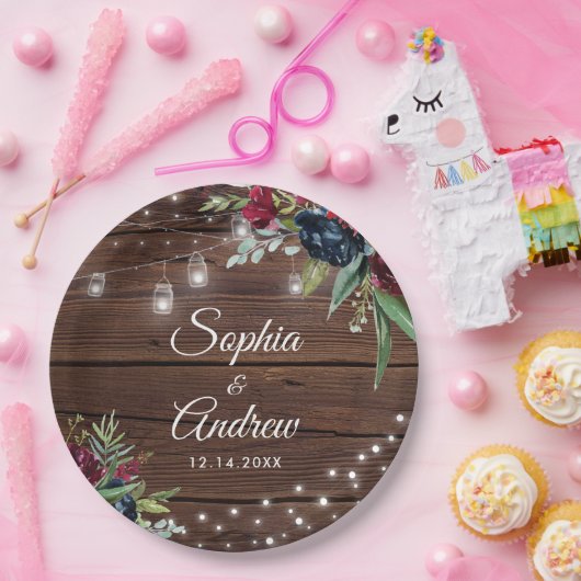 Rustic Wood Burgundy Floral Lights Wedding Papieren Bordje (Feest)