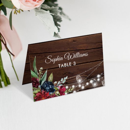 Rustic Wood Burgundy Floral Wedding Table Kaart