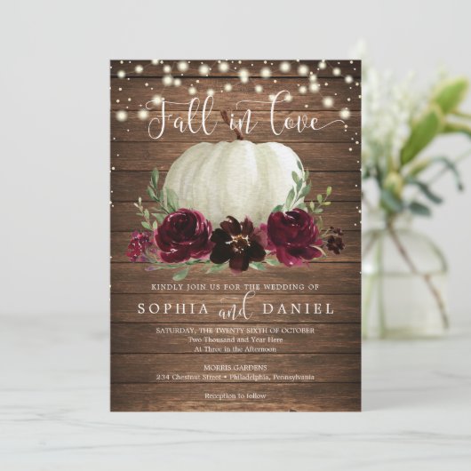 Rustic Wood Burgundy Pumpkin Weddenschap Kaart (Staand voorkant)