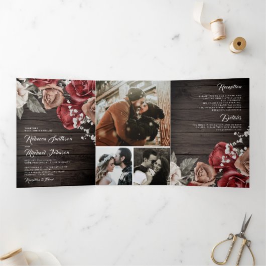 Rustic Wood Burgundy Red Roses Foto bruiloft Drieluik Uitnodiging (Binnen)