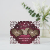 Rustic Wood Burgundy Wedding Save the Date Aankondigingskaart (Staand voorkant)