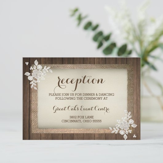 Rustic Wood, Burlap en Lace Wedding Reception Card Informatiekaartje (Staand voorkant)