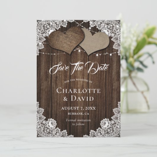 Rustic Wood Burlap Wedding Save the Date Kaart (Staand voorkant)