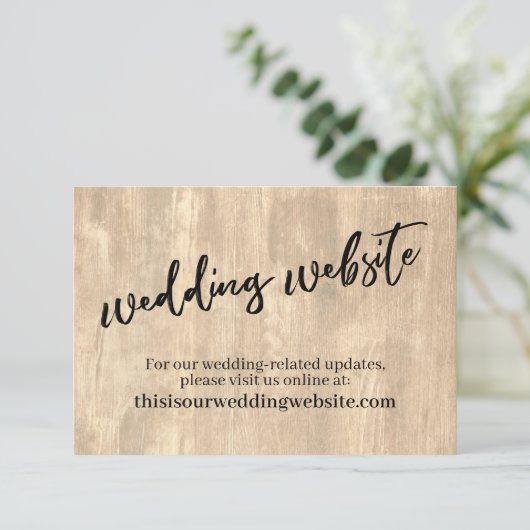 Rustic Wood & Casual handschrift Wedding Website Informatiekaartje (Staand voorkant)