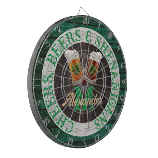 Rustic Wood Cheers Beers Shenanigans Dartbord (Voorkant Links)