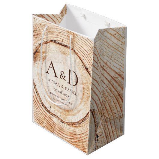 Rustic Wood cut Slice Monogram Wedding Gift Bag Medium Cadeauzakje (Achterkant Gekanteld)