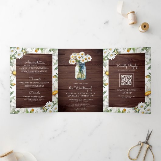 Rustic Wood Daisies Mason Jar QR Code Wedding Drieluik Uitnodiging (Binnen)