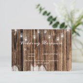 Rustic Wood en Lantern RSVP Kaartje (Staand voorkant)