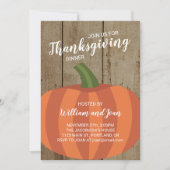 Rustic Wood en Pumpkin Thanksgiving Dinner Party Kaart (Voorkant)