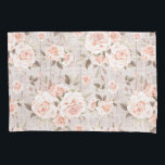 Rustic Wood en  Rozen Romantic Shabby Chic Kussensloop<br><div class="desc">Een elegant zacht en vrouwelijk  gestileerd roos op een rustige houten achtergrond creëer een prachtig romantische verklaring voor elke kamer!

・ Blader door het Rustic Romantic Rozen Collectie om door alle coördinerende producten te bladeren!</div>