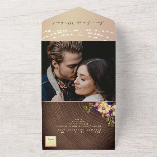 Rustic Wood en String Lights Wedding All In One Uitnodiging (Buitenkant)