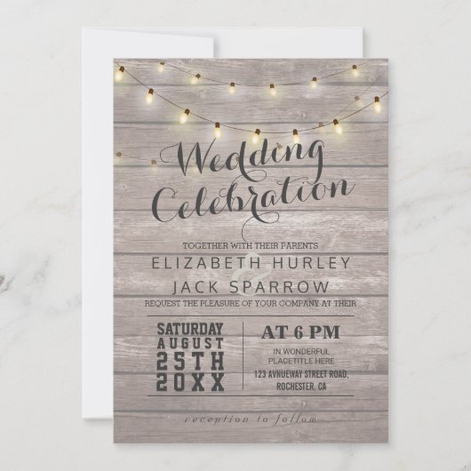 Rustic Wood en String Lights Wedding Invitations Kaart (Voorkant)