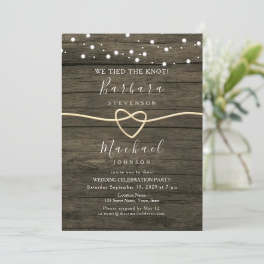 Rustic Wood en String Lights Wedding Reception Kaart (Staand voorkant)