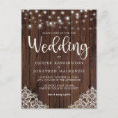 Rustic Wood en String Lights Wedding Uitnodiging Briefkaart (Voorkant)
