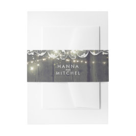 Rustic Wood en String Lights Wedding Uitnodigingen Wikkel