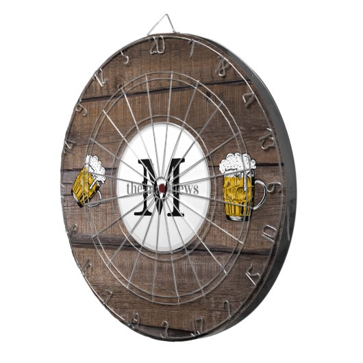 Rustic Wood Familienaam Monogrammed Beer Dartbord (Voorkant Rechts)
