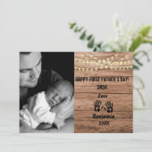 Rustic Wood First Vaderdag Custom Photo Holida Feestdagenkaart (Staand voorkant)